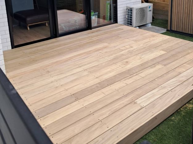 Vitex deck construction, Mt Wellington, Auckland