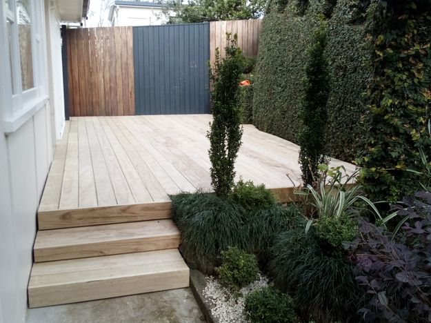 140 x 30 mm pine decking, One Tree Hill